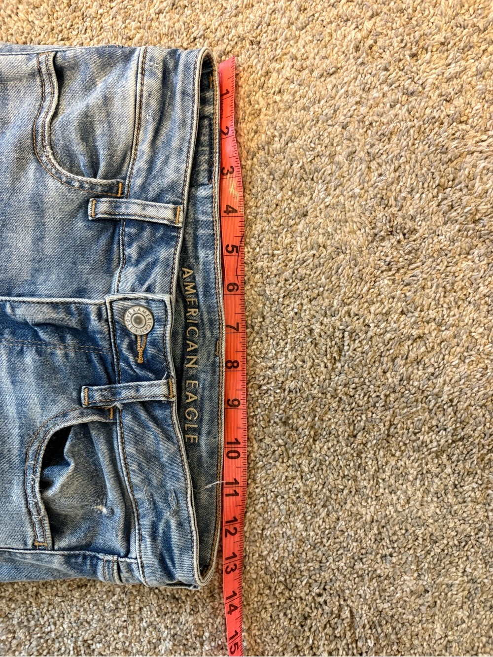 American Eagle Light Wash Denim Jeans - distressed, skinny